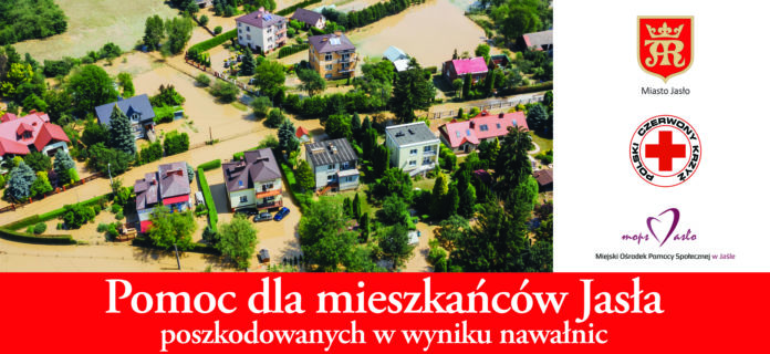 Zalane posesje i budynki mieszkalne w Jaśle podczas nawałnic jakie przeszły przez miasto końcem czerwca 2020 roku